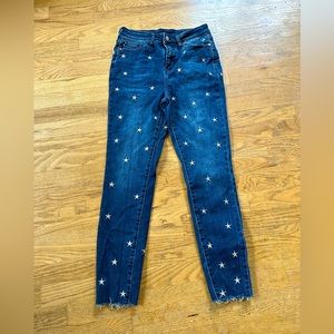 Judy Blue Cropped Capri Embroidered Star Jeans - worn and washed 1x- 25.5 inseam